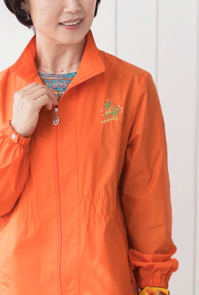 40,50,60的豪华商场老板娘[madam4060] 杜莎夫人自然(50-60自然的样子